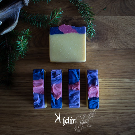 Kjdir - Handmade soap with thyme, honey and spices