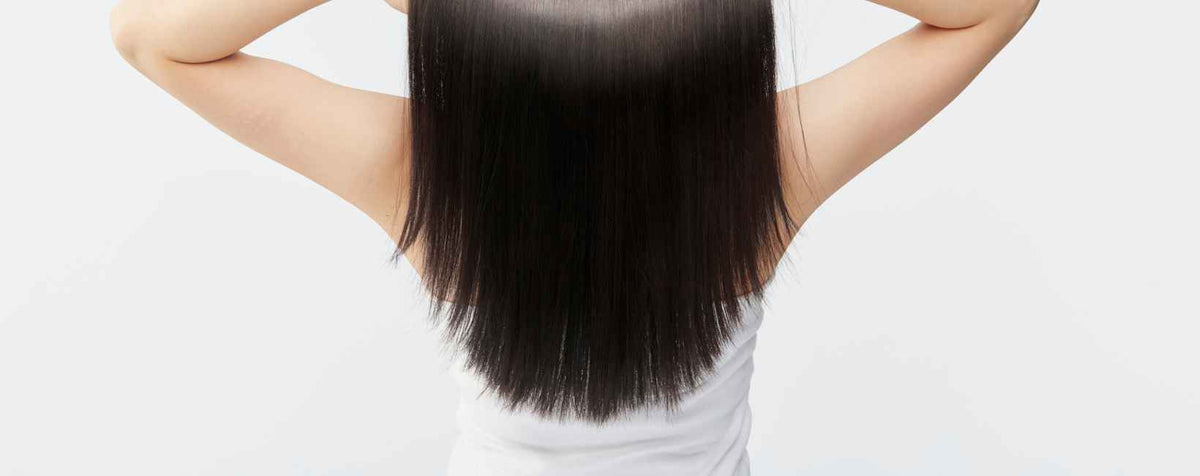 des cheveux lisse et soyeux