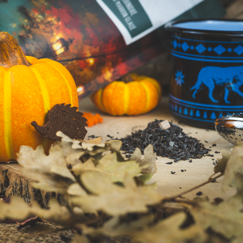 Herbstlicher Schwarztee mit kandierten Kastanien