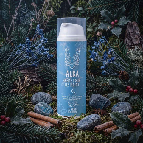 Crème pour les mains Alba à la pomme et cannelle, flacon pompe 50 ml - Skali